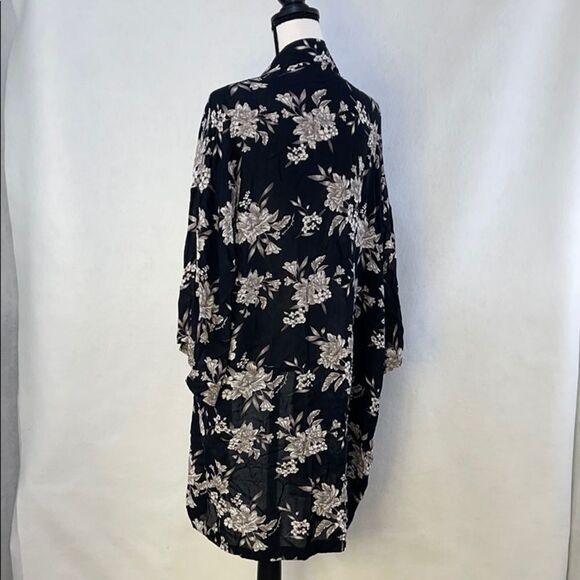 Spiritual Gangster floral robe/kimono - Picture 5 of 9